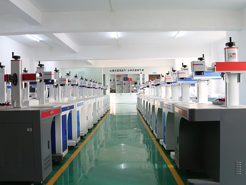 Benchtop laser marking locomotive room